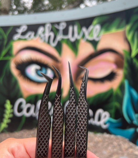 Tweezers